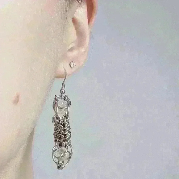 Silver chainmaille earrings with clear beads ✦ mermaid style dangle earrings ✦ - Picture 1 of 10